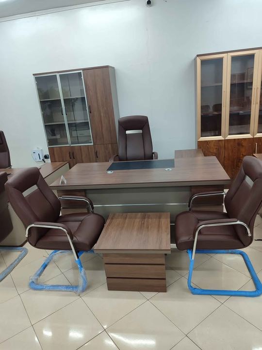 Bureau 1701