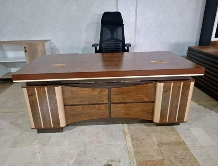 Bureau 2032