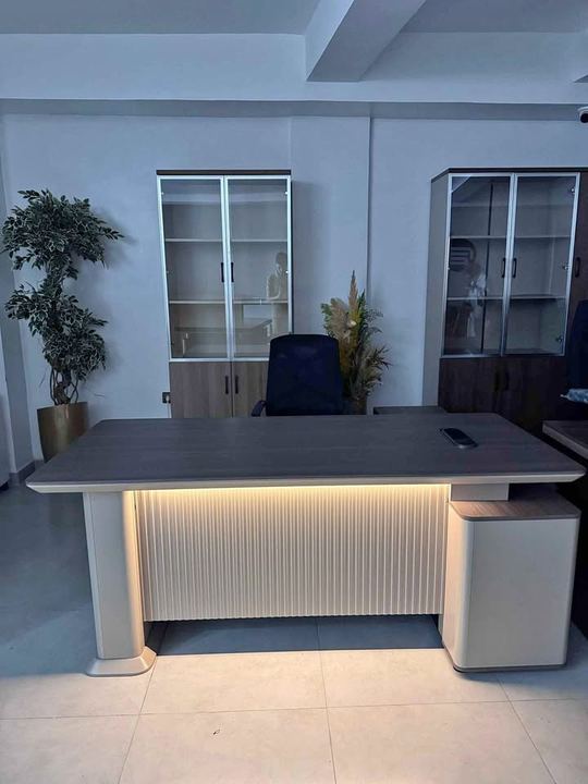 Bureau 2418